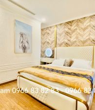 giuong-sofa-cao-cap-khung-inox-ma-vang-da-kem-m8