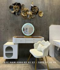 ban-trang-diem-03